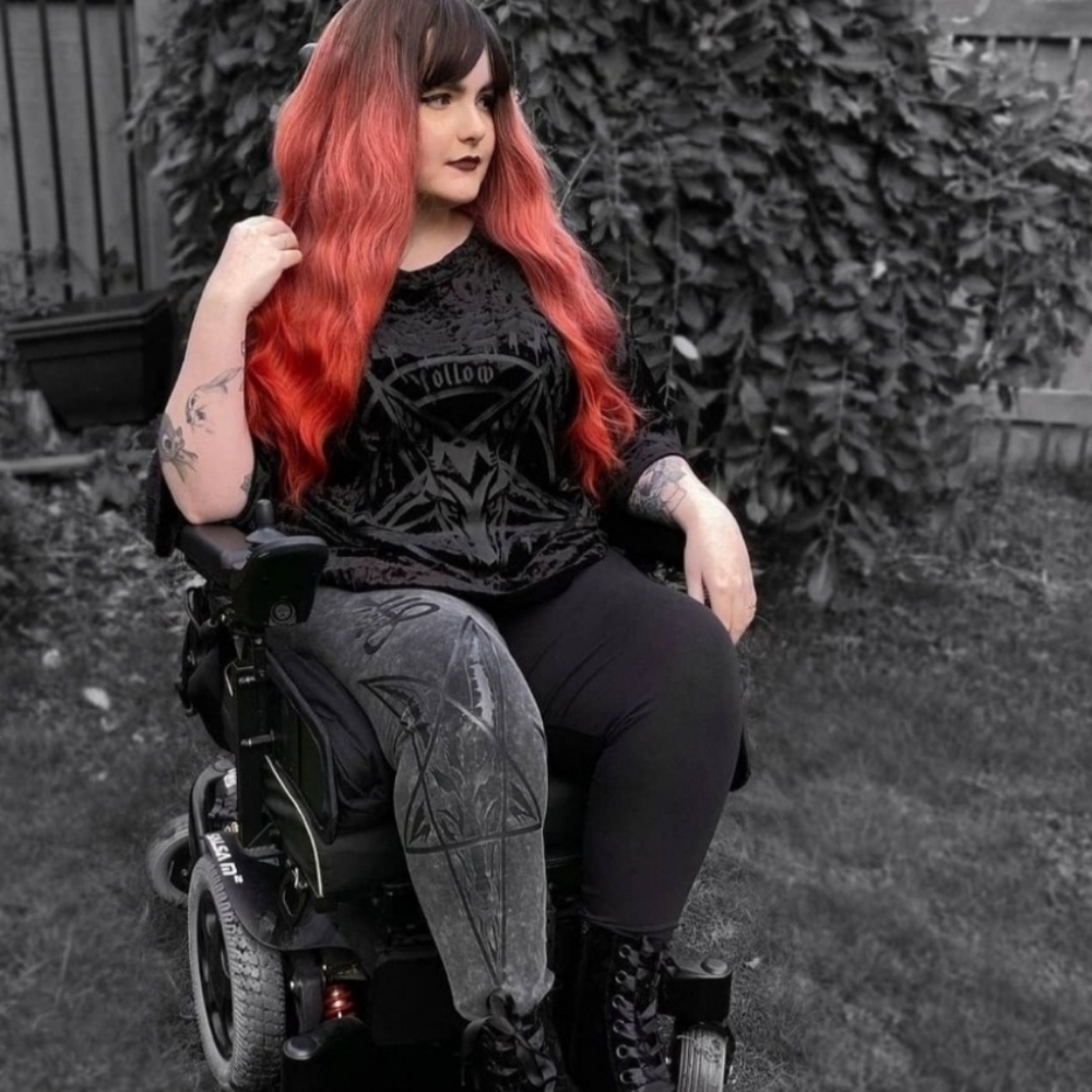 Killstar ✦ Two-Faced Witch Graphic Leggings ✦ Black Grey Contrast Split-Leg XS - Picture 7 of 9